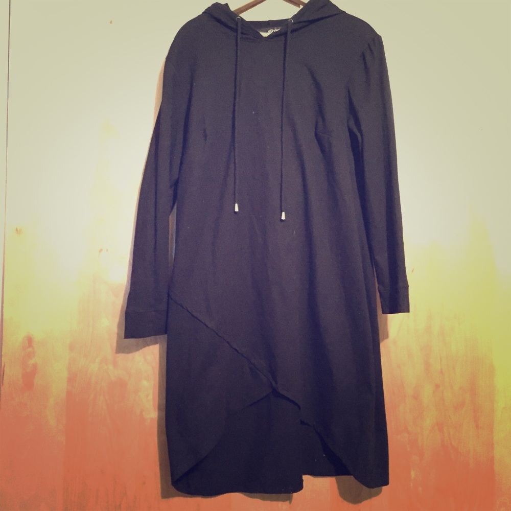 Eshakti Knit Hoodie Dress